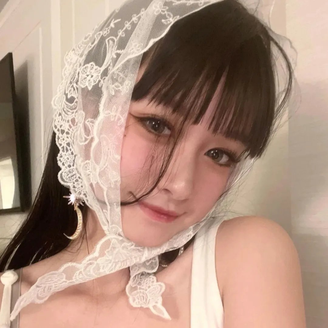 红色尾翼